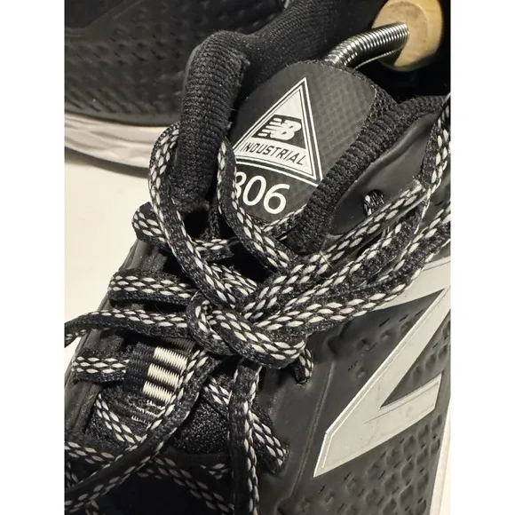 New Balance Men's MID806W1 Black/Silver/White Safety Shoes Size 11