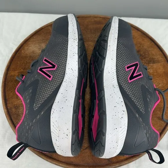 New Balance Shoes Wm 11 D (Wide) Grey/Pink Composite Safety Toe Work Sneaker
