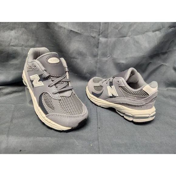 New Balance Toddlers 2002 Sneakers IC2002ST Lace Up Grey Size 8 NEW IN BOX!