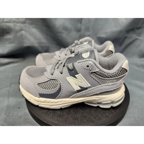 New Balance Toddlers 2002 Sneakers IC2002ST Lace Up Grey Size 8 NEW IN BOX!