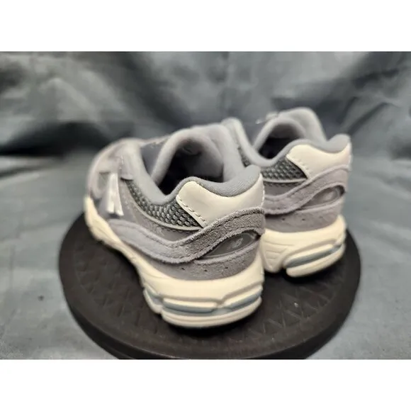 New Balance Toddlers 2002 Sneakers IC2002ST Lace Up Grey Size 8 NEW IN BOX!