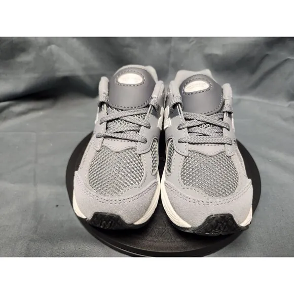 New Balance Toddlers 2002 Sneakers IC2002ST Lace Up Grey Size 8 NEW IN BOX!