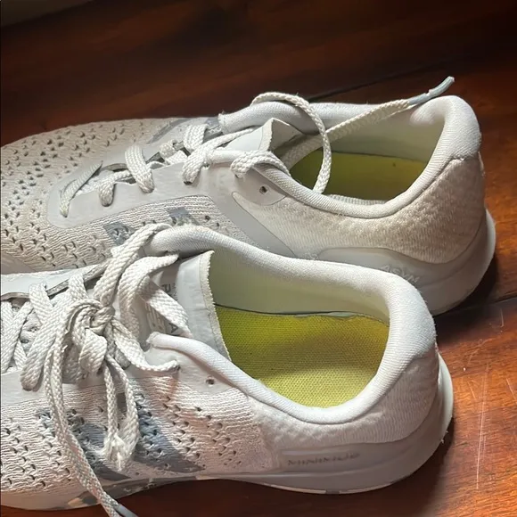 New Balance Vibrom White Sneakers