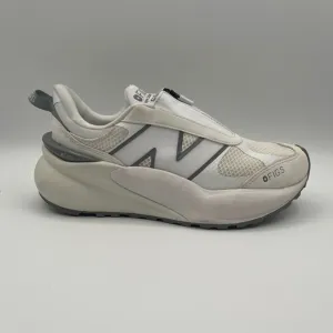 New Balance x FIGS 3447 Nursing Shoes White Zip Up Sneakers Men 6 Women 7.5