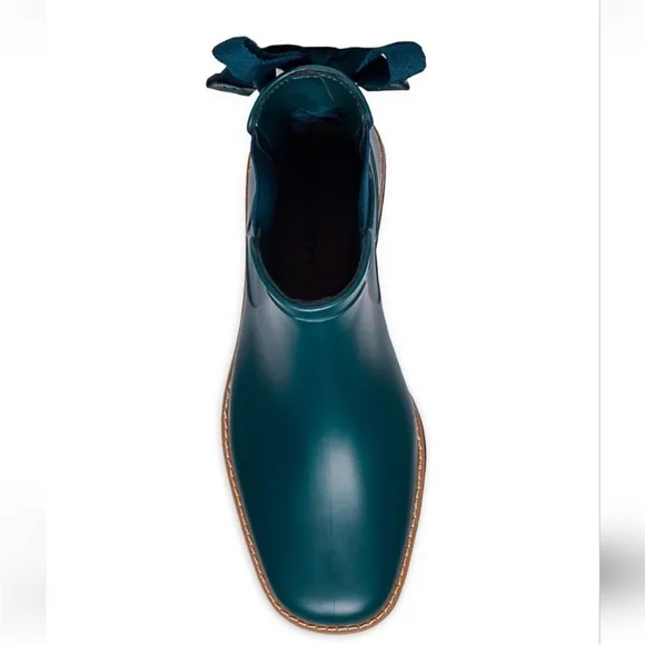 NEW Bernardo Briton slip on Chelsea rubber leather teal slip on rain boots