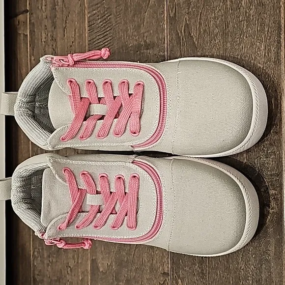 New Billy Short Wrap Girl's High Top Sneakers sz 4 NWOT