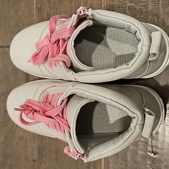 New Billy Short Wrap Girl's High Top Sneakers sz 4 NWOT