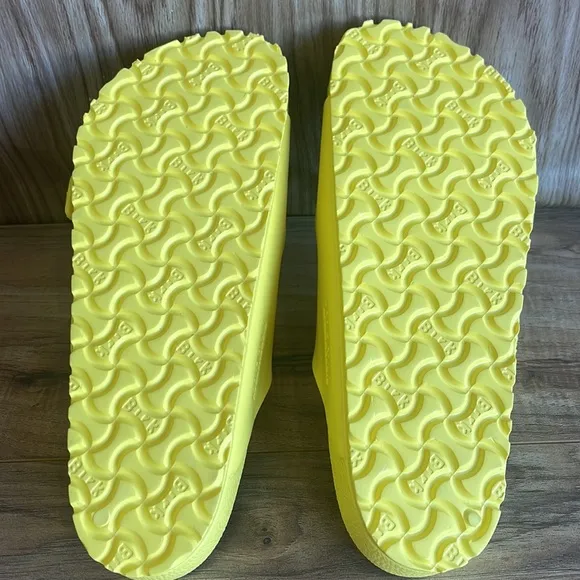 New Birkenstock Arizona EVA Sandals Men's 11 Yellow Slip On Shoes Standard