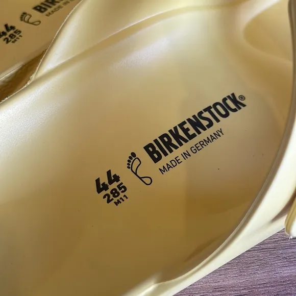 New Birkenstock Arizona EVA Sandals Men's 11 Yellow Slip On Shoes Standard