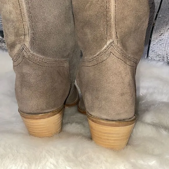New Bohemian Tan Leather Suede 2” Heel Slip On Women’s Boots size 7