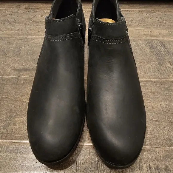New Clark Women's Charlten Grace Leather Ankle Boots sz 11