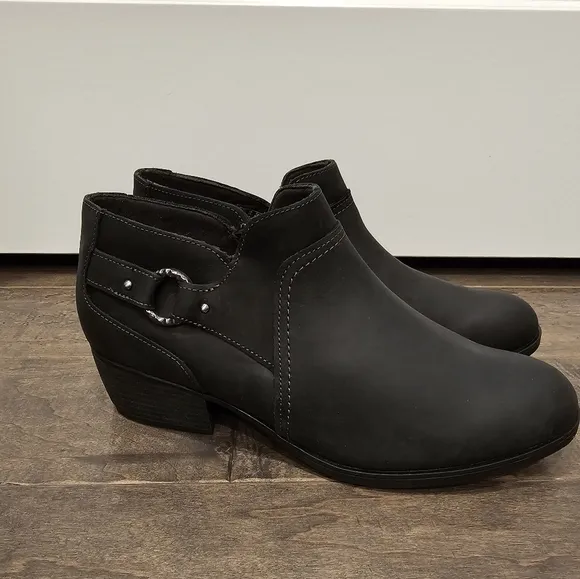 New Clark Women's Charlten Grace Leather Ankle Boots sz 11