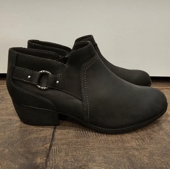 New Clark Women's Charlten Grace Leather Ankle Boots sz 11
