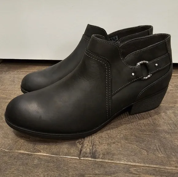 New Clark Women's Charlten Grace Leather Ankle Boots sz 11