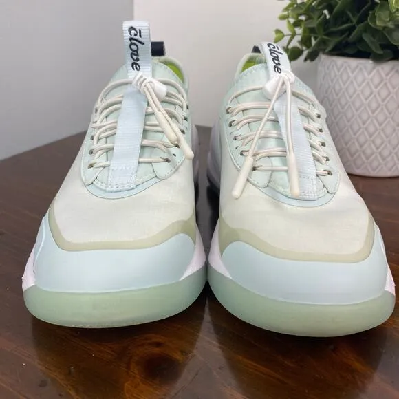 NEW Clove Aeros Sneakers in Vapor Green Size 6.5 Healthcare Nursing