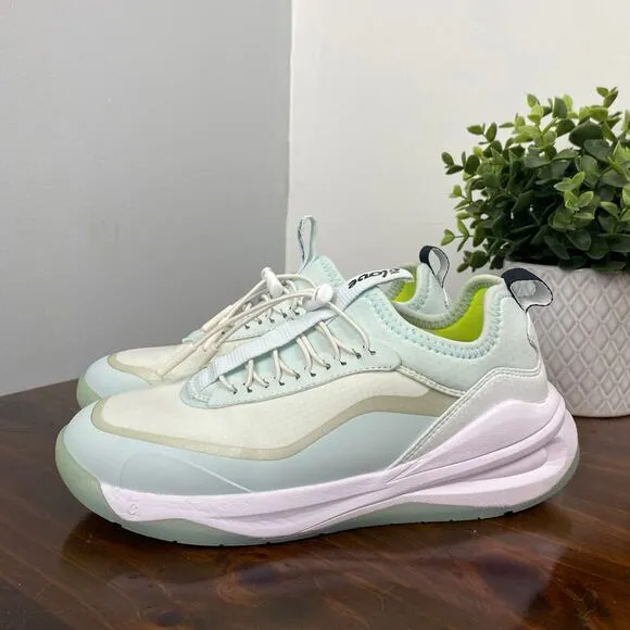 NEW Clove Aeros Sneakers in Vapor Green Size 6.5 Healthcare Nursing