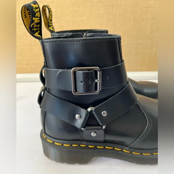 NEW Dr Martens Jaimes Boots Black Leather Buckle Chelsea Harness Size Womens 6