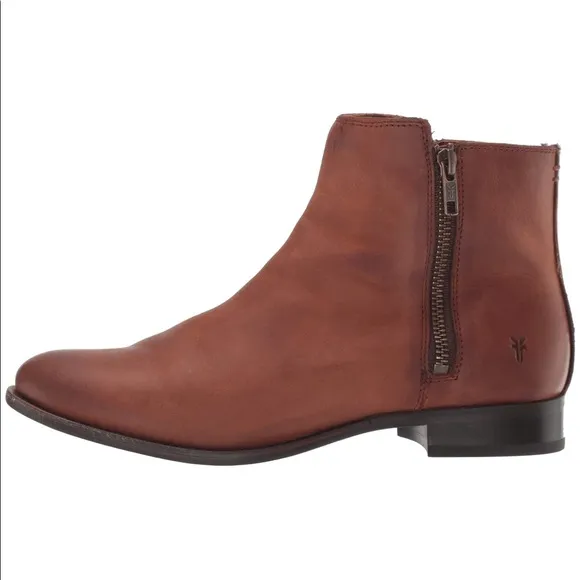 NEW FRYE Carly Double Zipper Leather Booties Boots