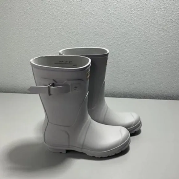 NEW HUNTER Originals Short Boot Women's Size 7 Slip on Rubber Grey White