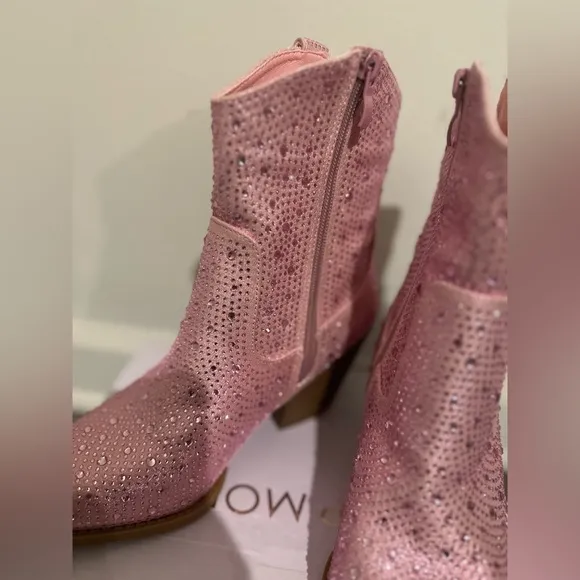 New in Box Top Moda Pink Rhinestone Boots- Size 7.5