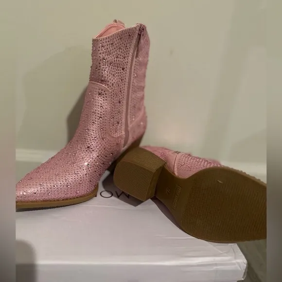 New in Box Top Moda Pink Rhinestone Boots- Size 7.5