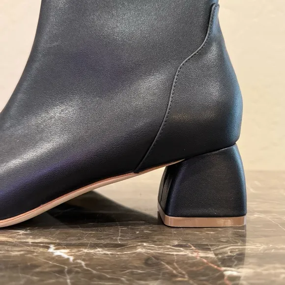 NEW Ivy City Co. Leather Ivy Bow Ankle Boots