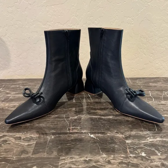 NEW Ivy City Co. Leather Ivy Bow Ankle Boots