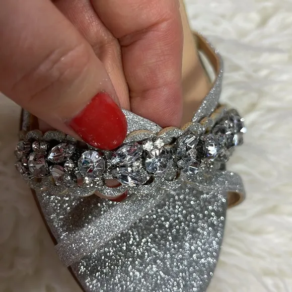 NEW Jewel Badgley Mischka Giona Sandals