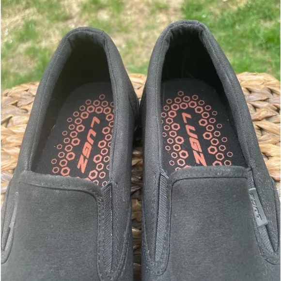 NEW Lugz Men’s Slip Resistant Clipper Slip-On. Black on Black Canvas Sneaker