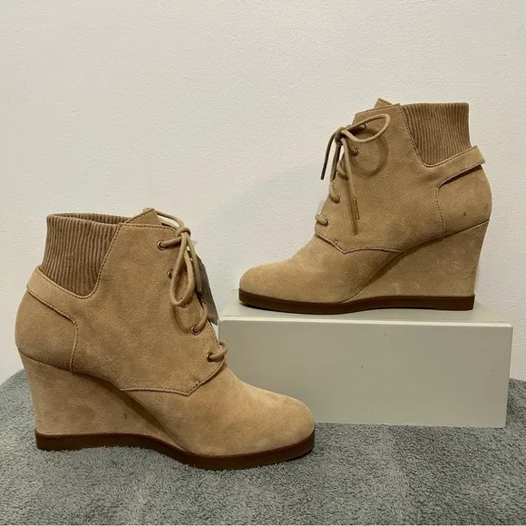New! Michael Michael Kors Carrigan Wedge Leather Suede Lace Up Boots