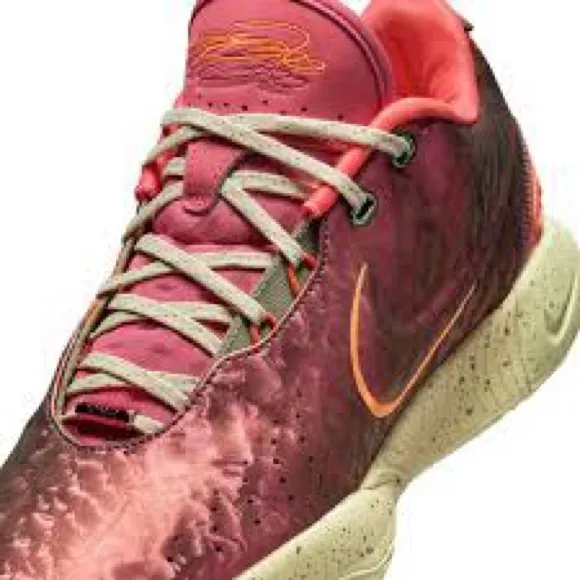 New NIB NIKE LeBron XXI Queen Conch FN0708 800 Sz 11