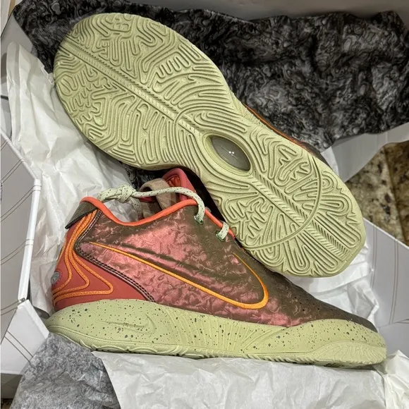 New NIB NIKE LeBron XXI Queen Conch FN0708 800 Sz 11