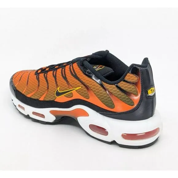 NEW Nike Air Max Plus Men's Size 8 Safety Orange/University Gold DM0032-800