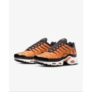 NEW Nike Air Max Plus Men's Size 8 Safety Orange/University Gold DM0032-800