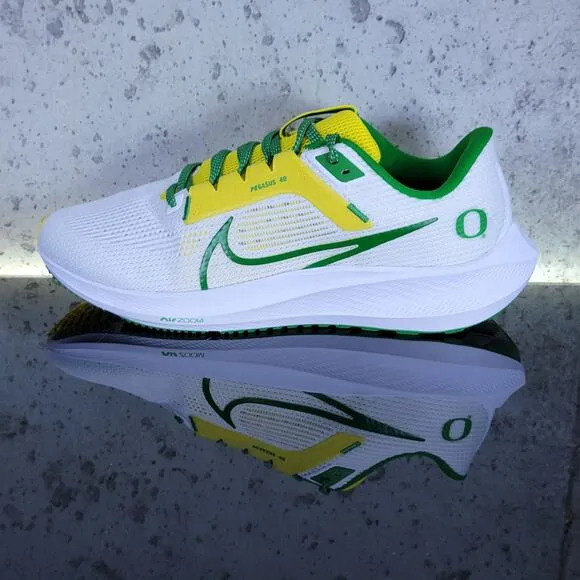 NEW Nike Air Zoom Pegasus 40 Oregon, size 9, green/yellow