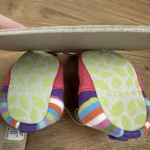 New NWt Baby Girls Acorn Easy On Moc Pink Floral Slippers Shoes Size 0 - 6 Month