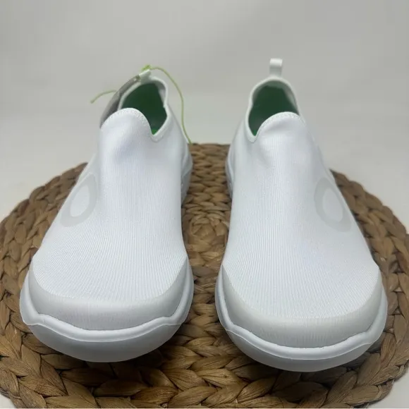 New OOFOS Oomg Sport Slip On Sneakers White Size 9 Men's