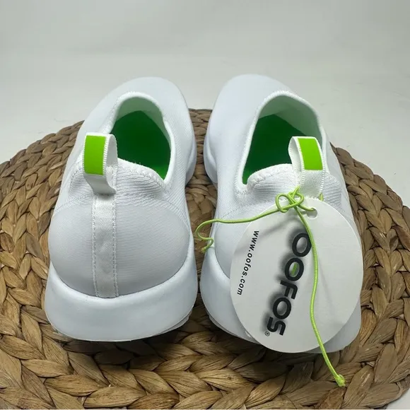 New OOFOS Oomg Sport Slip On Sneakers White Size 9 Men's