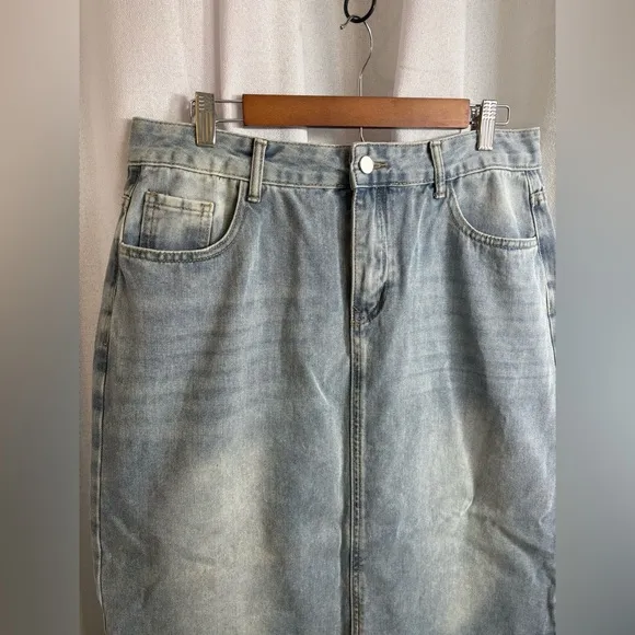 NEW Petal   Pup Women’s Dana Light Blue Denim Front Slit Maxi Jean Skirt Size 10