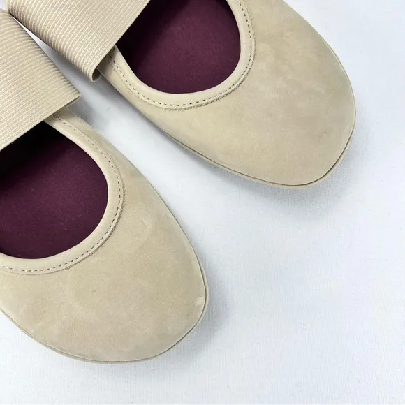 NEW Right Nina Flat