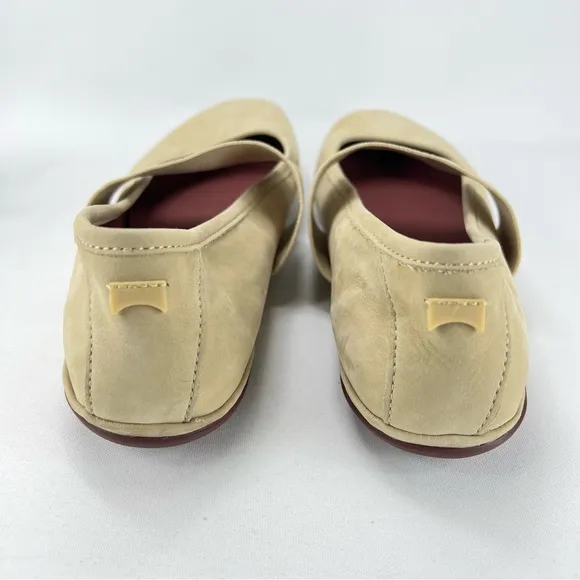NEW Right Nina Flat