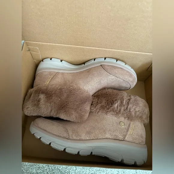New Skechers Women's Martha Stewart Slip-Ins Easy Going ankle Boots sz 7.5 mocha