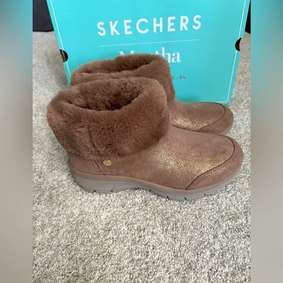 New Skechers Women's Martha Stewart Slip-Ins Easy Going ankle Boots sz 7.5 mocha
