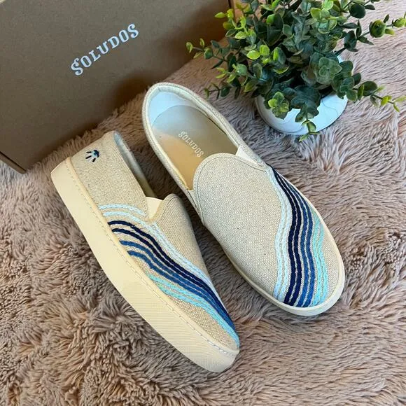 NEW Soludos Bondi Wave Embroidered Slip On Sneakers Size: 9.5
