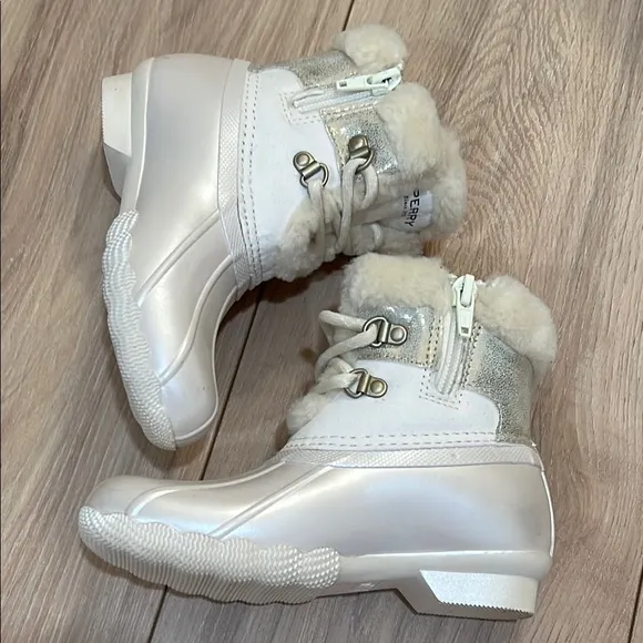 New Sperry Kids Alpine Saltwater Cream Water-Resistant Duck Boots