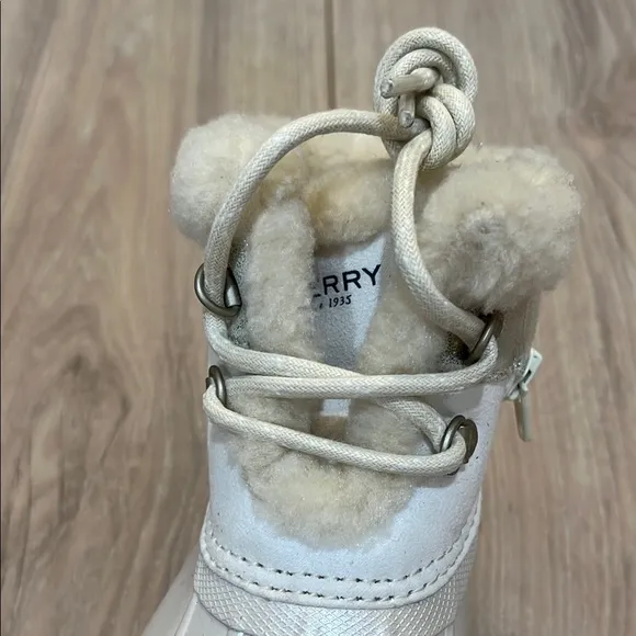 New Sperry Kids Alpine Saltwater Cream Water-Resistant Duck Boots