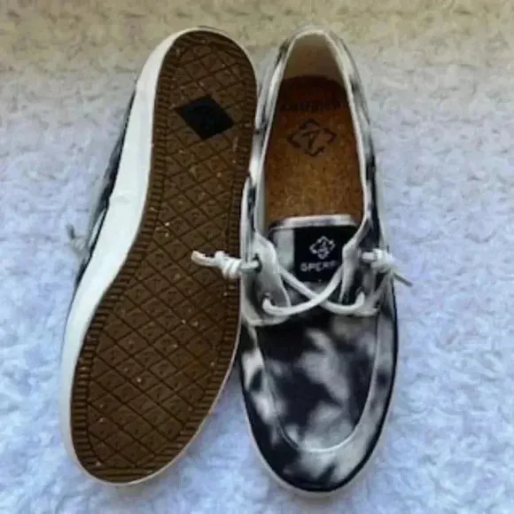NEW Sperry Topsider Seaport Levy Smooth Loafer Flat boat Shoes women's size 8.5