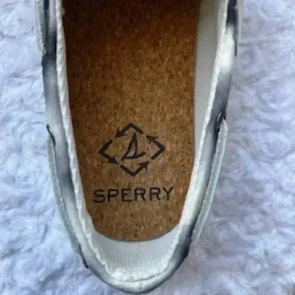 NEW Sperry Topsider Seaport Levy Smooth Loafer Flat boat Shoes women's size 8.5