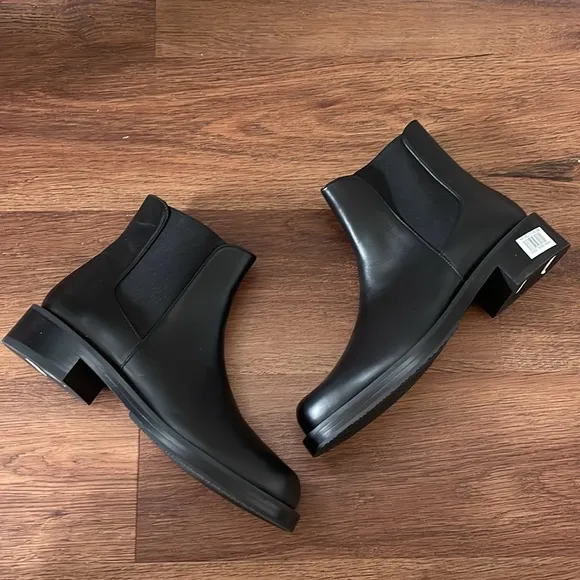 New Stuart Weitzman Mercer Leather Chelsea Boots