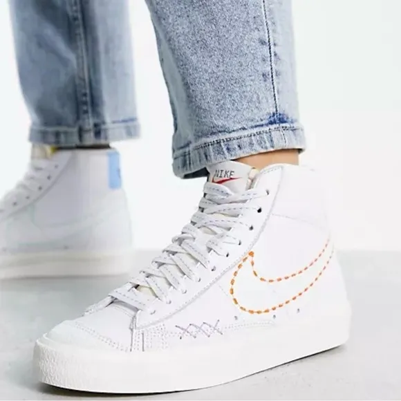 NEW Sz 10 Women's Nike W Blazer Mid '77 Nike 101 White Blue Sneakers DX2350-100